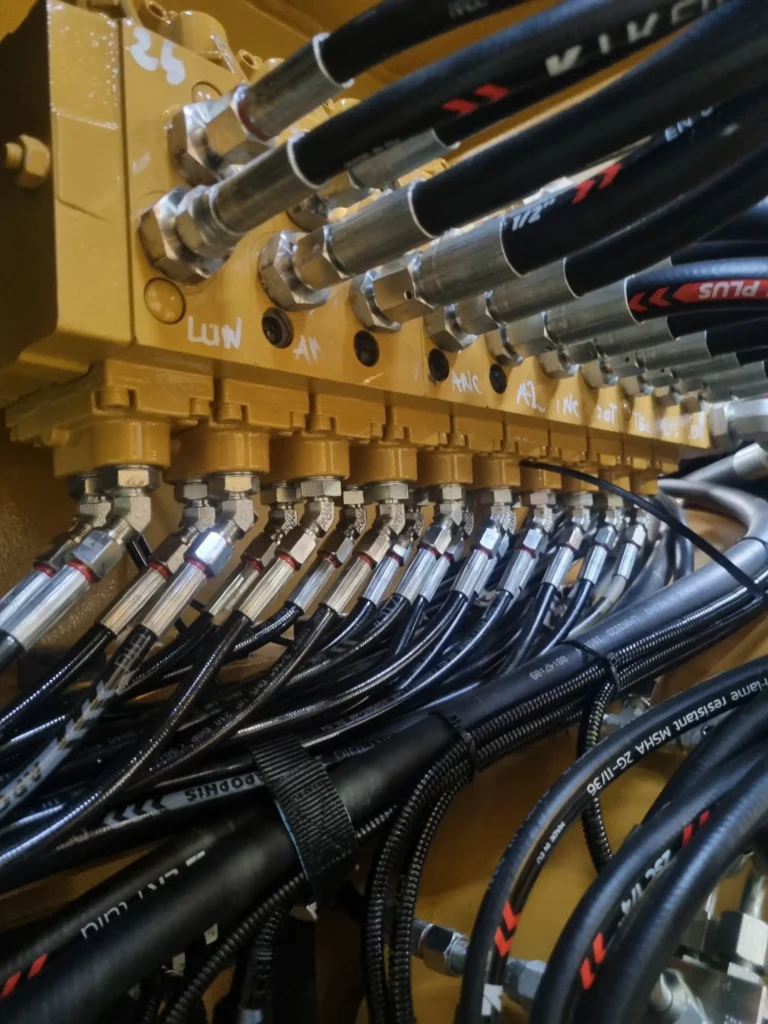 installation de flexibles hydrauliques